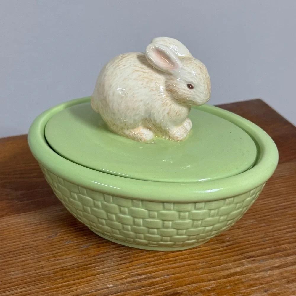 Ceramic Bunny Rabbit Trinket Dish Green Basket Weave Easter Candy Bowl Lid